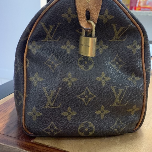 Authentic LV speedy 25 - Picture 10 of 10